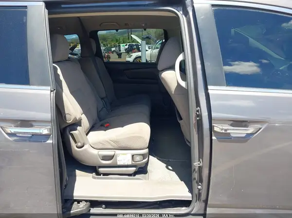 5FNRL5H35HB001782 2017 HONDA ODYSSEY - Image 8