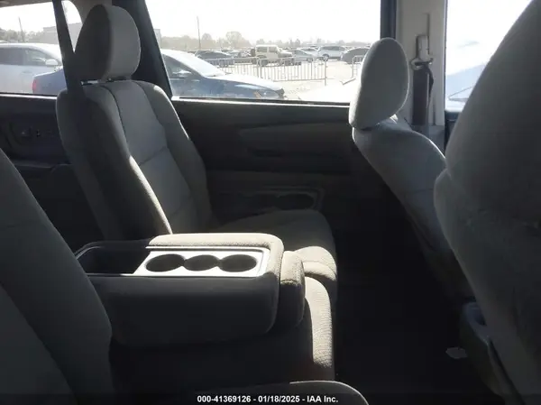 5FNRL5H36GB013244 2016 HONDA ODYSSEY - Image 8