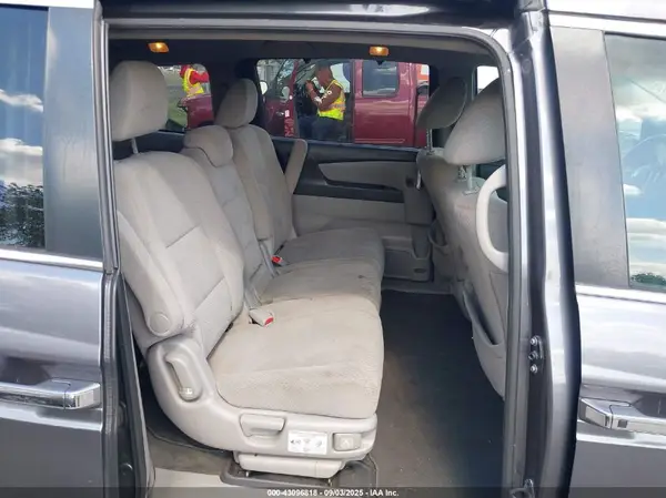 5FNRL5H36GB081110 2016 HONDA ODYSSEY - Image 8