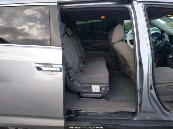 5FNRL5H36GB112162 2016 HONDA ODYSSEY - Image 8