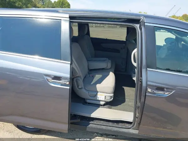 5FNRL5H37GB130430 2016 HONDA ODYSSEY - Image 8
