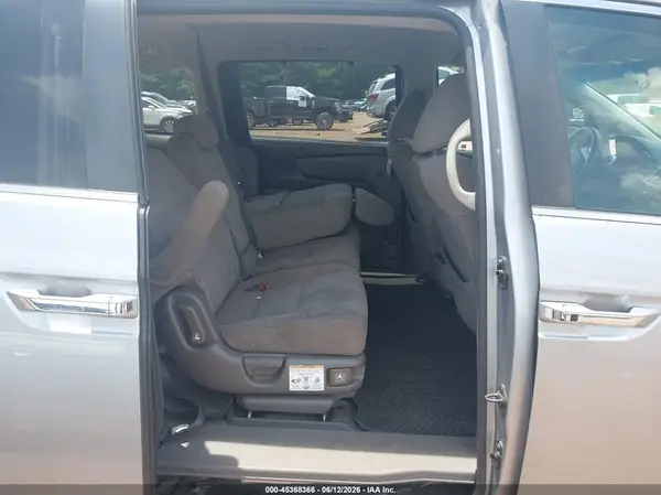 5FNRL5H37HB012945 2017 HONDA ODYSSEY - Image 8