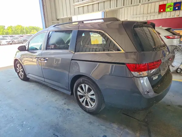 5FNRL5H37HB016610 2017 HONDA ODYSSEY - Image 2