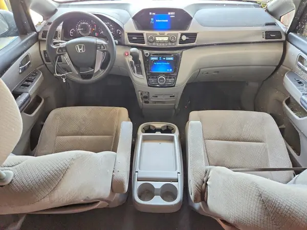5FNRL5H37HB016610 2017 HONDA ODYSSEY - Image 8