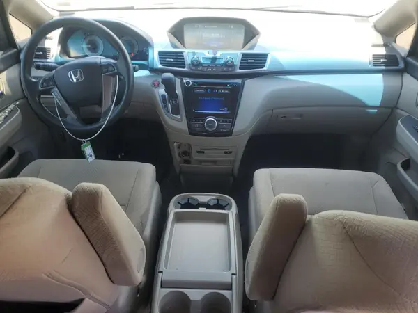 5FNRL5H37HB019782 2017 HONDA ODYSSEY - Image 8