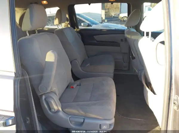 5FNRL5H38GB015836 2016 HONDA ODYSSEY - Image 8