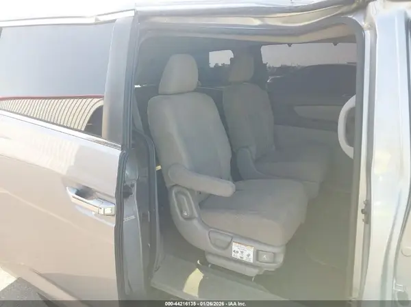 5FNRL5H38GB084817 2016 HONDA ODYSSEY - Image 8