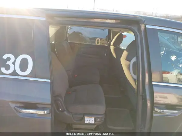 5FNRL5H38GB150895 2016 HONDA ODYSSEY - Image 8