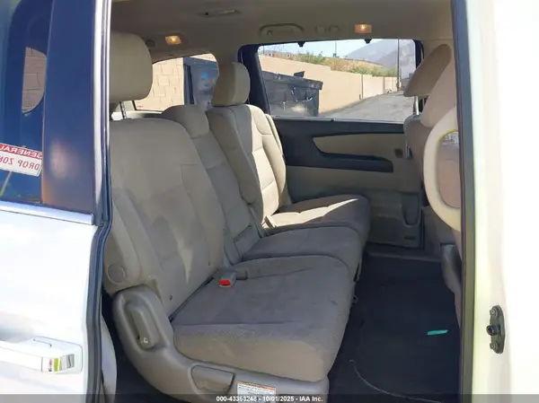 5FNRL5H38HB023985 2017 HONDA ODYSSEY - Image 8