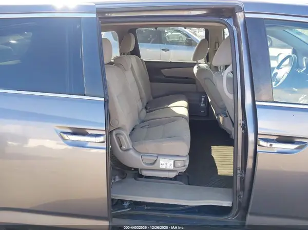 5FNRL5H39GB023959 2016 HONDA ODYSSEY - Image 8
