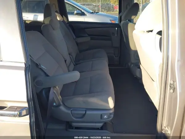 5FNRL5H39GB118778 2016 HONDA ODYSSEY - Image 8