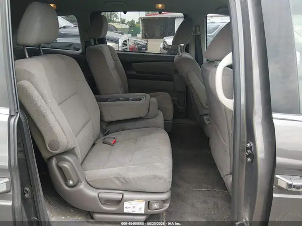 5FNRL5H39GB155104 2016 HONDA ODYSSEY - Image 8