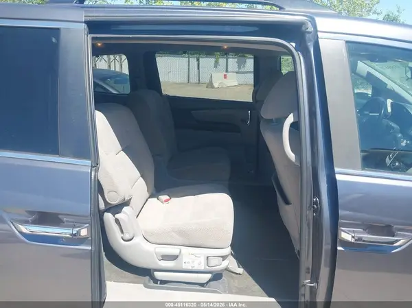 5FNRL5H39HB000473 2017 HONDA ODYSSEY - Image 8