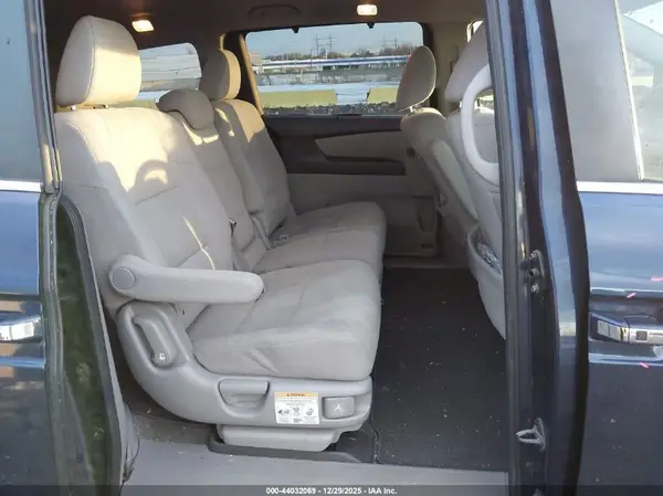 5FNRL5H3XGB004546 2016 HONDA ODYSSEY - Image 8