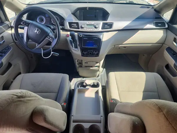5FNRL5H3XGB005549 2016 HONDA ODYSSEY - Image 8