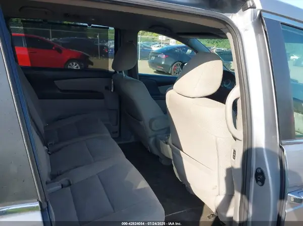 5FNRL5H3XGB010606 2016 HONDA ODYSSEY - Image 8