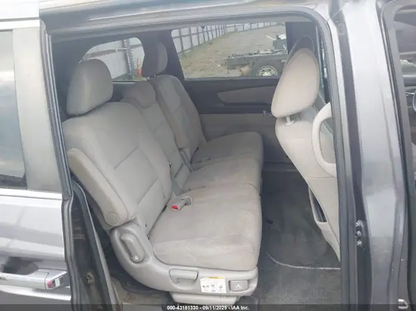 5FNRL5H3XGB013568 2016 HONDA ODYSSEY - Image 8