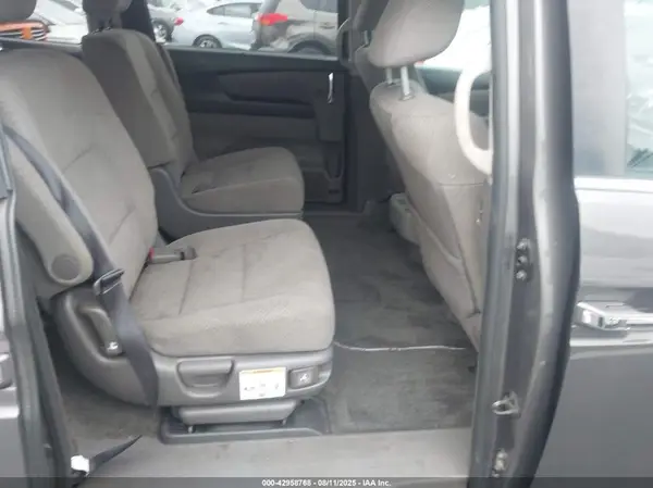 5FNRL5H3XGB040186 2016 HONDA ODYSSEY - Image 8