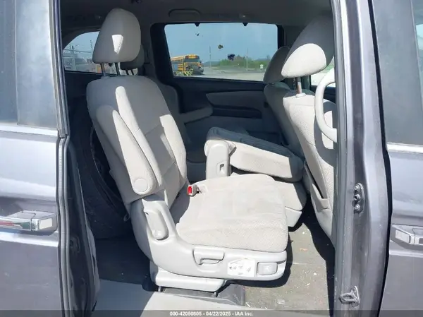 5FNRL5H3XGB043251 2016 HONDA ODYSSEY - Image 8