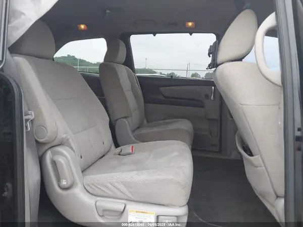 5FNRL5H3XGB097035 2016 HONDA ODYSSEY - Image 8