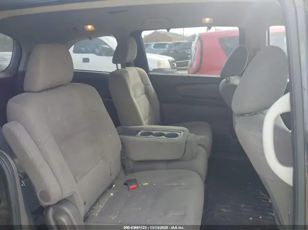 5FNRL5H3XGB132611 2016 HONDA ODYSSEY - Image 8