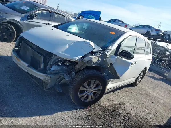 5FNRL5H3XHB010560 2017 HONDA ODYSSEY - Image 2