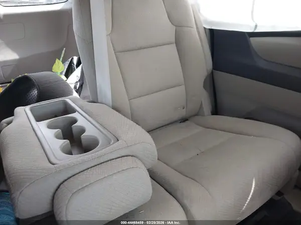 5FNRL5H3XHB020960 2017 HONDA ODYSSEY - Image 8