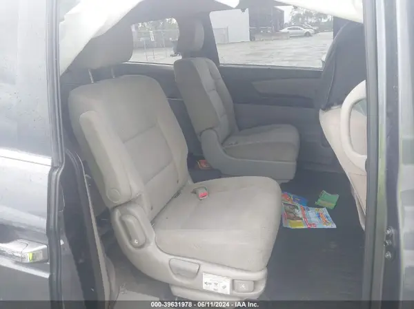 5FNRL5H3XHB026595 2017 HONDA ODYSSEY - Image 8