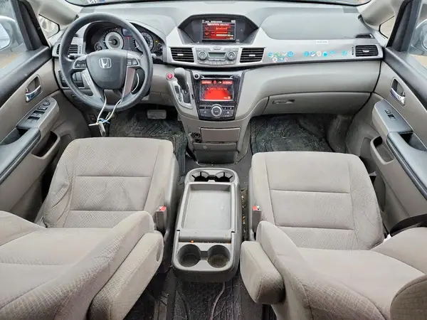 5FNRL5H40GB511674 2016 HONDA ODYSSEY - Image 8