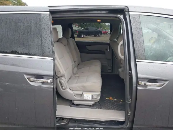 5FNRL5H40HB003772 2017 HONDA ODYSSEY - Image 8
