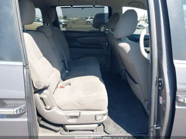 5FNRL5H41GB121473 2016 HONDA ODYSSEY - Image 8