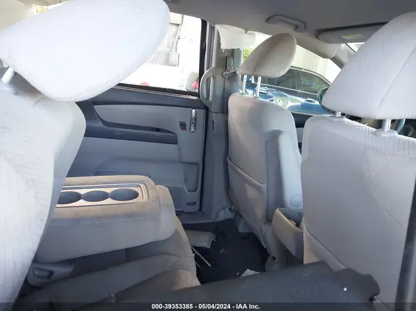 5FNRL5H42GB125631 2016 HONDA ODYSSEY - Image 8