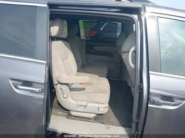 5FNRL5H42GB503740 2016 HONDA ODYSSEY - Image 8