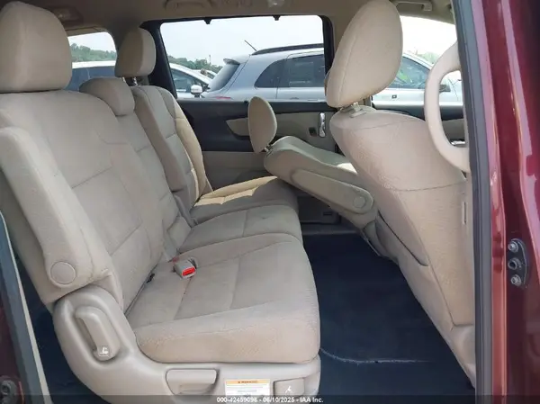 5FNRL5H44GB142902 2016 HONDA ODYSSEY - Image 8