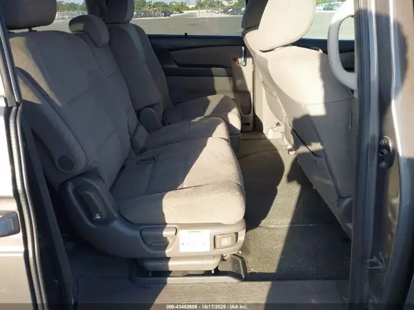 5FNRL5H46GB098319 2016 HONDA ODYSSEY - Image 8