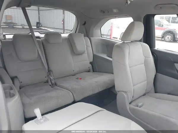 5FNRL5H46GB105379 2016 HONDA ODYSSEY - Image 8