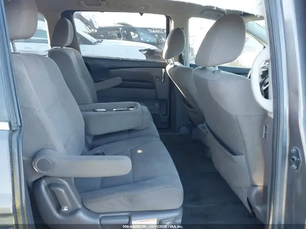 5FNRL5H46GB151634 2016 HONDA ODYSSEY - Image 8