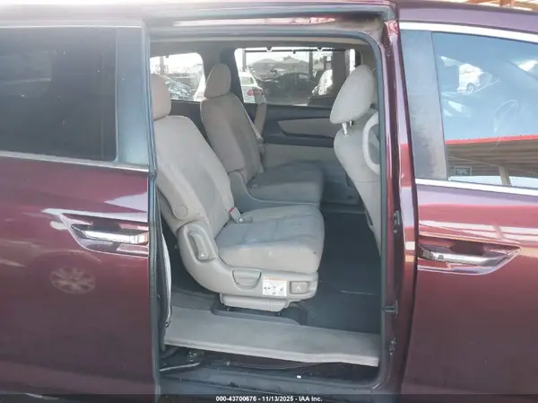 5FNRL5H47GB061165 2016 HONDA ODYSSEY - Image 8