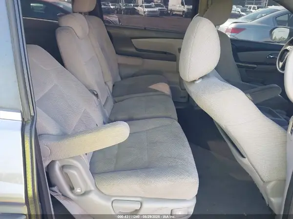 5FNRL5H47GB068116 2016 HONDA ODYSSEY - Image 8