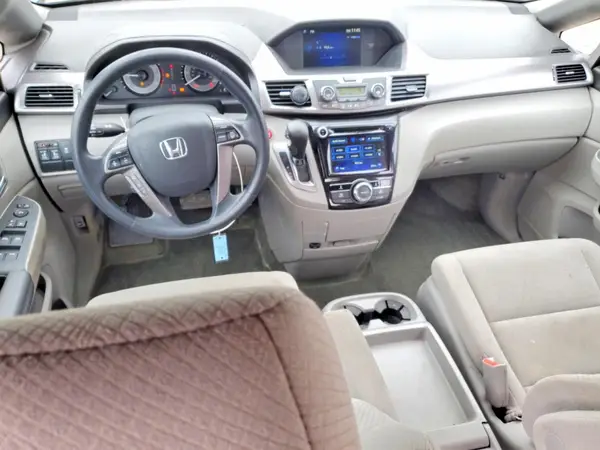 5FNRL5H47HB006040 2017 HONDA ODYSSEY - Image 8