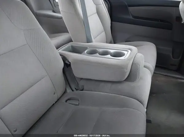 5FNRL5H47HB503847 2017 HONDA ODYSSEY - Image 8