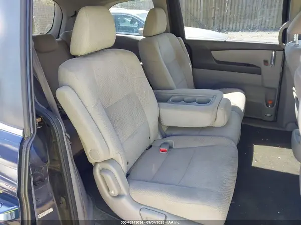 5FNRL5H4XGB110889 2016 HONDA ODYSSEY - Image 8