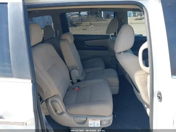 5FNRL5H4XHB021504 2017 HONDA ODYSSEY - Image 8