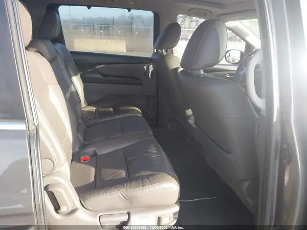 5FNRL5H60GB098074 2016 HONDA ODYSSEY - Image 8