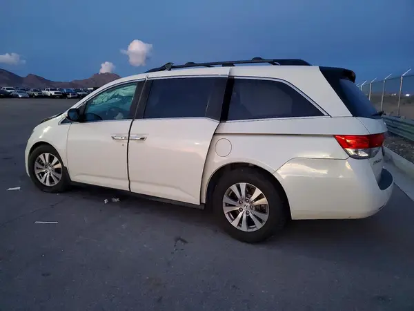 5FNRL5H60GB107534 2016 HONDA ODYSSEY - Image 2