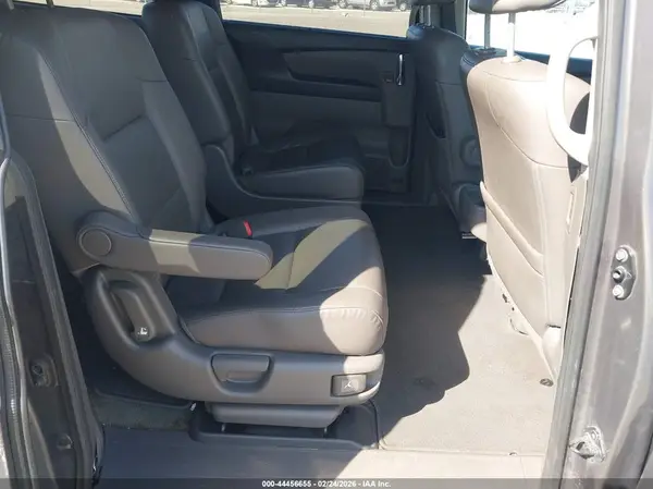 5FNRL5H60GB107680 2016 HONDA ODYSSEY - Image 8
