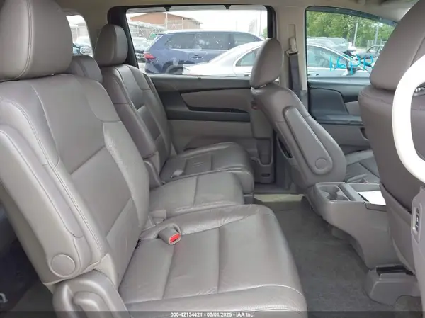 5FNRL5H60GB161268 2016 HONDA ODYSSEY - Image 8