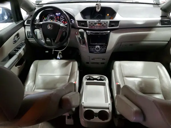 5FNRL5H60HB010576 2017 HONDA ODYSSEY - Image 8