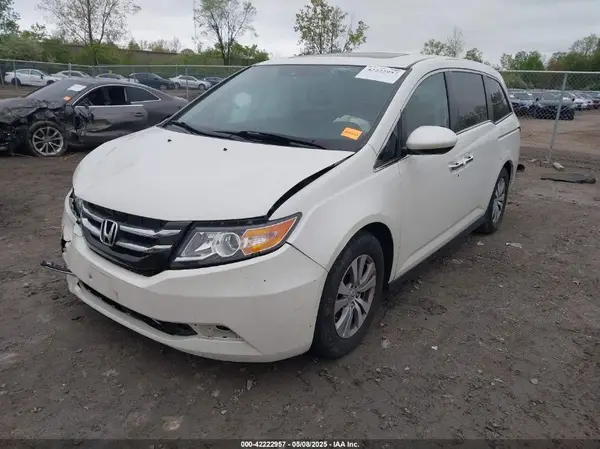 5FNRL5H60HB014529 2017 HONDA ODYSSEY - Image 2