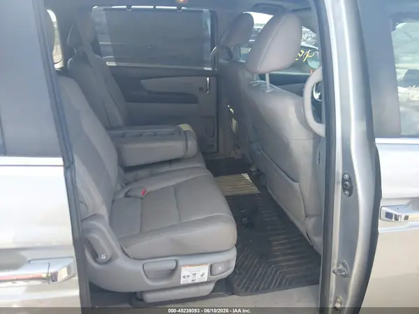 5FNRL5H60HB015213 2017 HONDA ODYSSEY - Image 8